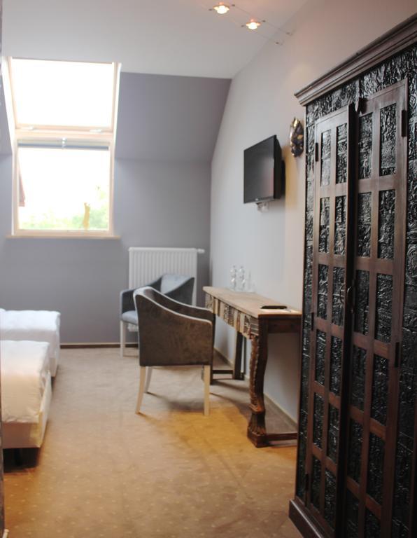 Hotel Legnicki & Restauracja Legnica Room photo
