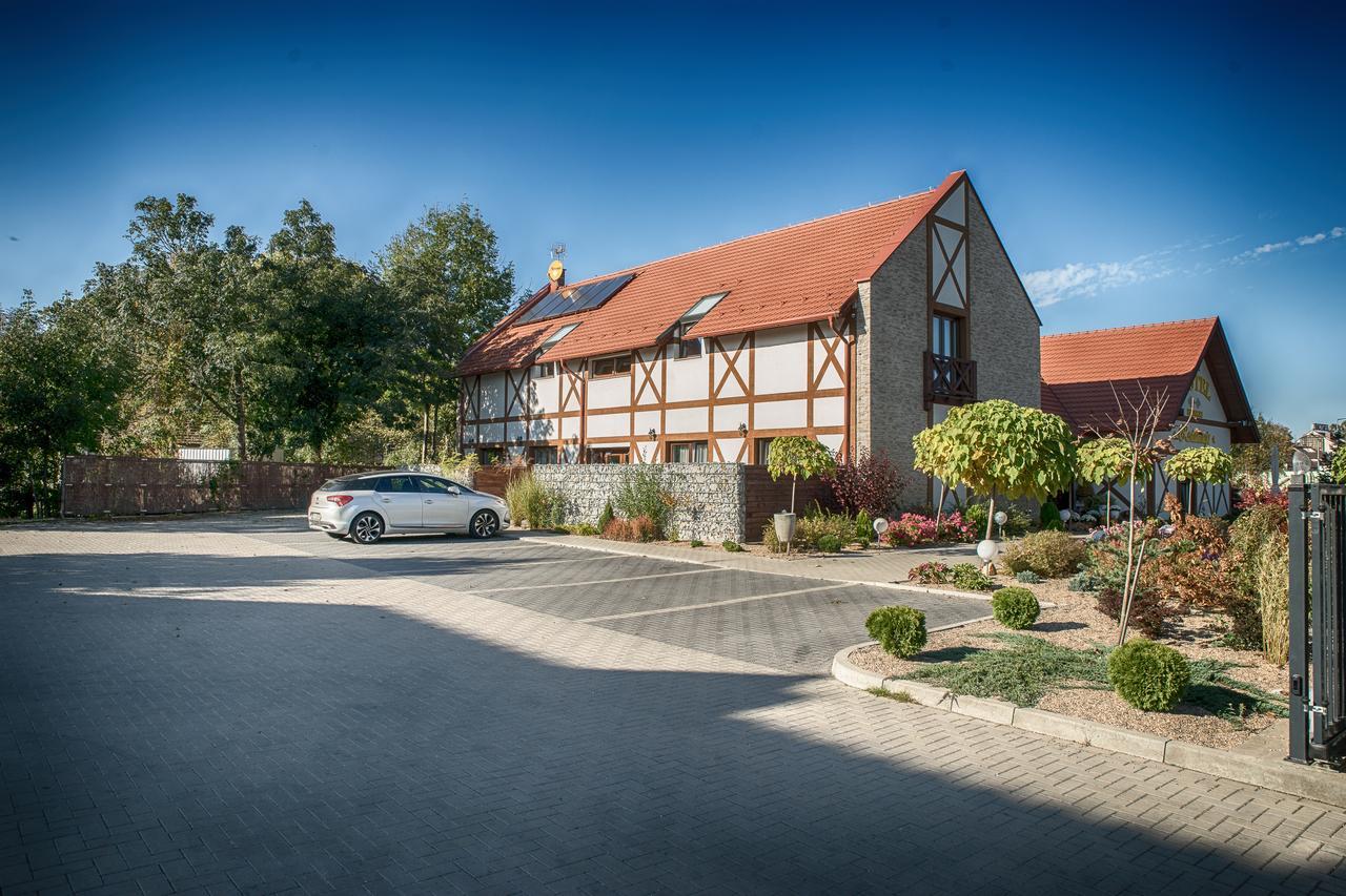 Hotel Legnicki & Restauracja Legnica Exterior photo